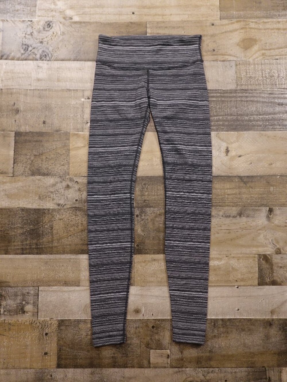 Lululemon Wunder Under Hi-Rise Tight Women’s 6 Black Gray Stripe 30.5"